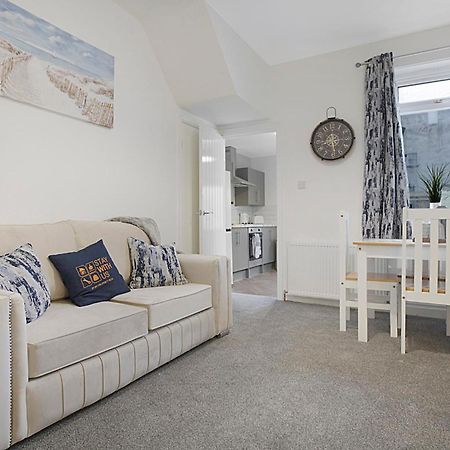 Seaside Haven On Newcomen Grove, Redcar Retreat Exterior photo